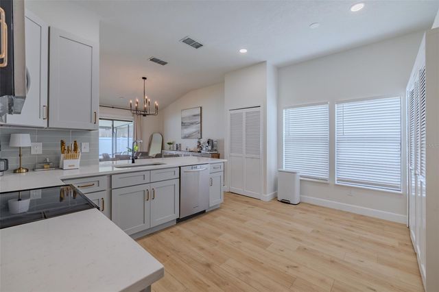 304 SCARLET OAK COURT, Seffner, FL 33584
