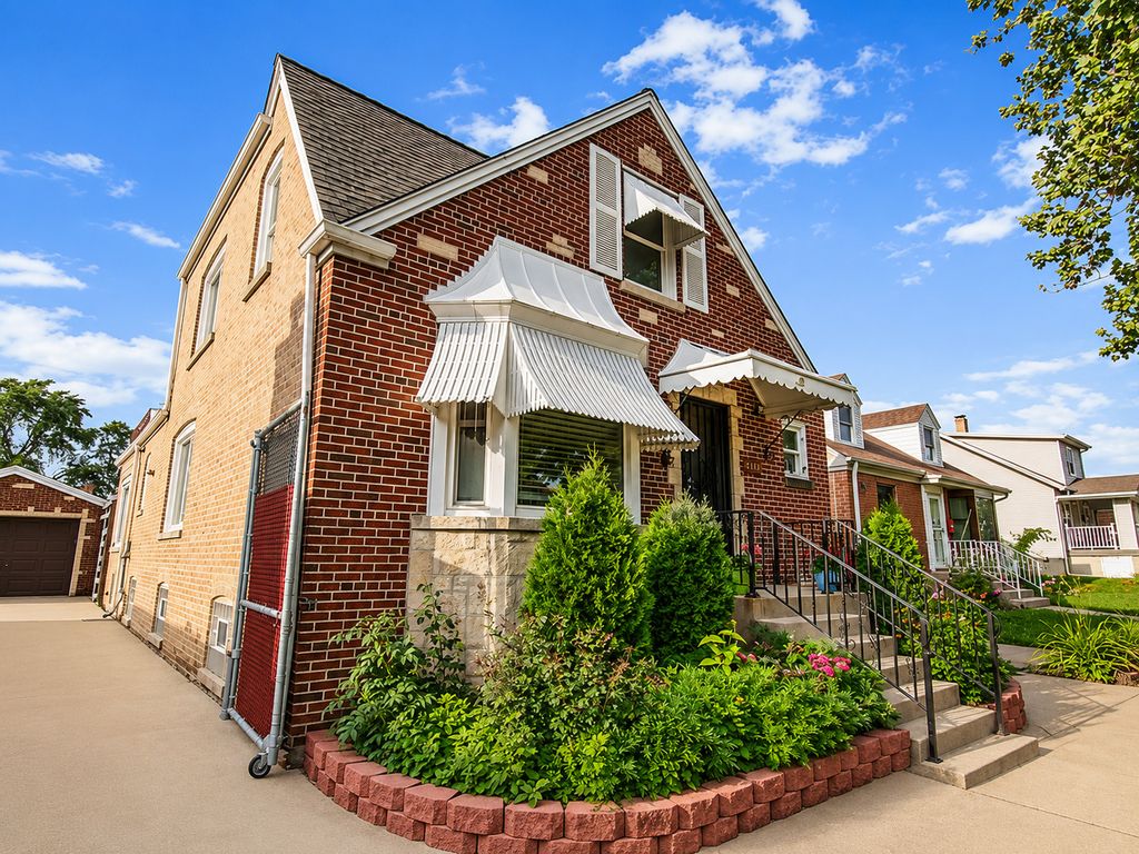 6952 W Summerdale Avenue, Chicago, IL 60656 — photo 2