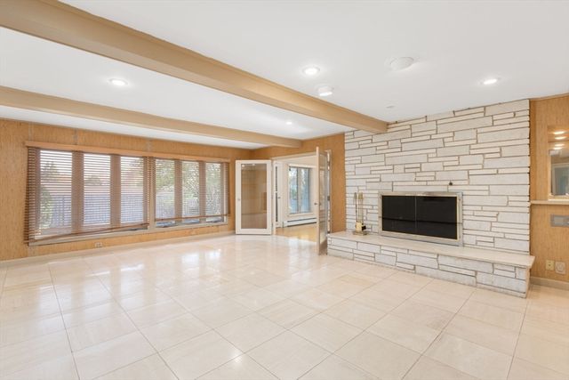 45 Archer St, Fall River, MA 02720
