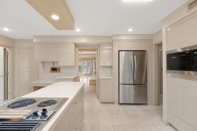 45 Archer St, Fall River, MA 02720