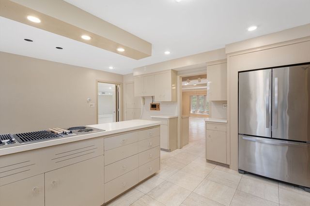 45 Archer St, Fall River, MA 02720