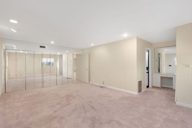 45 Archer St, Fall River, MA 02720