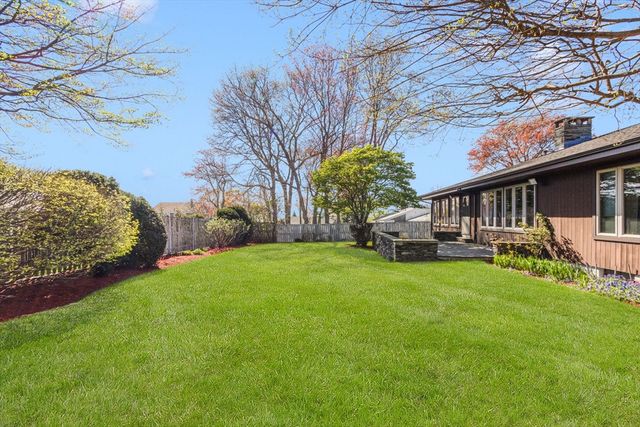 45 Archer St, Fall River, MA 02720