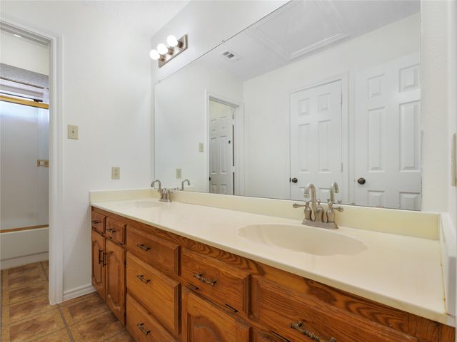 3706 Queenswood Lane, Garland, TX 75040
