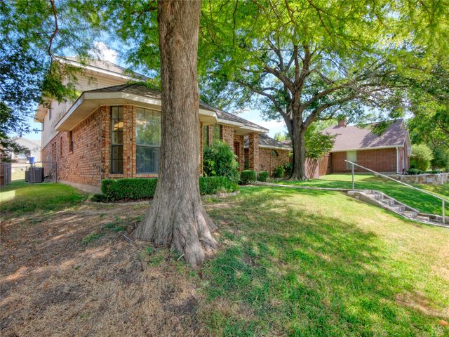3706 Queenswood Lane, Garland, TX 75040