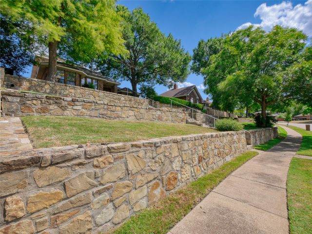 3706 Queenswood Lane, Garland, TX 75040