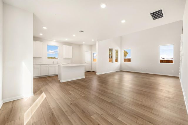 205 Hat Creek DR, Liberty Hill, TX 78642
