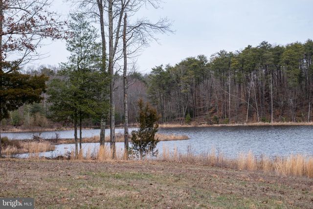 100 GATEWAY, Fredericksburg, VA 22405