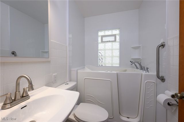 2616 Terrace Avenue, Akron, OH 44312