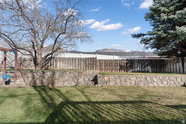 1096 N 1100 W, Farmington, UT 84025