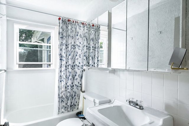 5 Hamlin, Falmouth, MA 02540