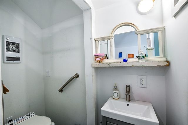 5 Hamlin, Falmouth, MA 02540