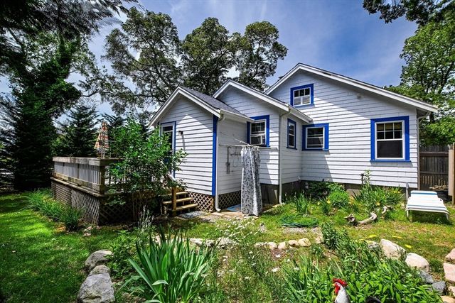 5 Hamlin, Falmouth, MA 02540