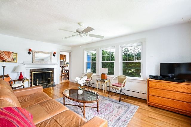 5 Hamlin, Falmouth, MA 02540