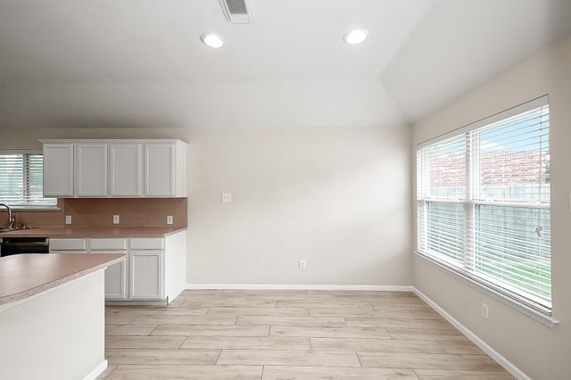 1311 Diamante Drive, Pasadena, TX 77504