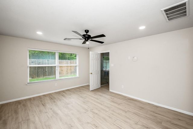 1311 Diamante Drive, Pasadena, TX 77504