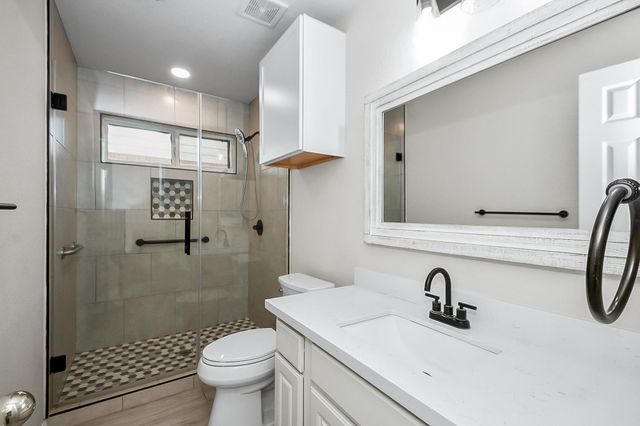1311 Diamante Drive, Pasadena, TX 77504