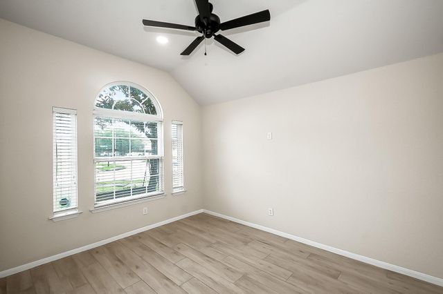 1311 Diamante Drive, Pasadena, TX 77504