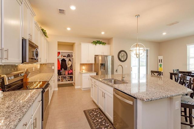 13813 PEACH ORCHARD WAY, Winter Garden, FL 34787