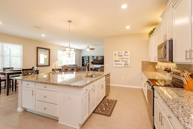 13813 PEACH ORCHARD WAY, Winter Garden, FL 34787