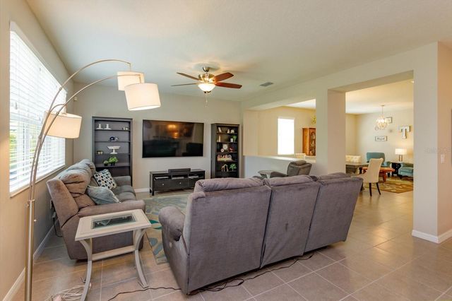 13813 PEACH ORCHARD WAY, Winter Garden, FL 34787