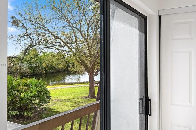 506 5th Ter, Palm Beach Gardens, FL 33418