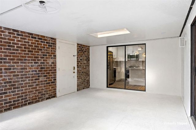 506 5th Ter, Palm Beach Gardens, FL 33418