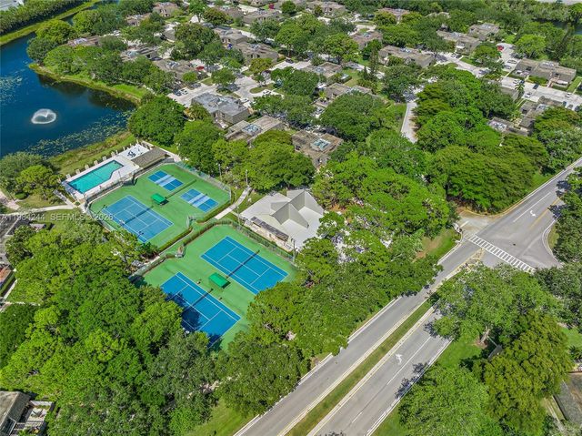 506 5th Ter, Palm Beach Gardens, FL 33418