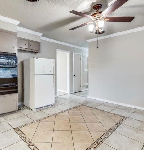 4744 Richard Street, Forest Hill, TX 76119