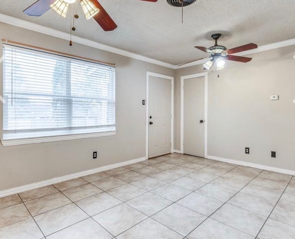 4744 Richard Street, Forest Hill, TX 76119