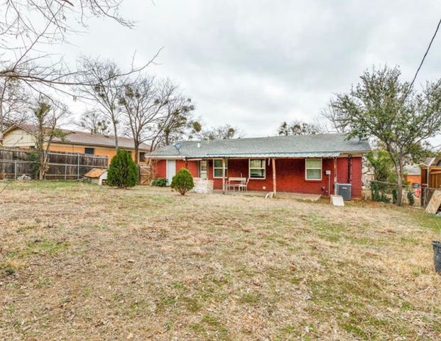 4744 Richard Street, Forest Hill, TX 76119
