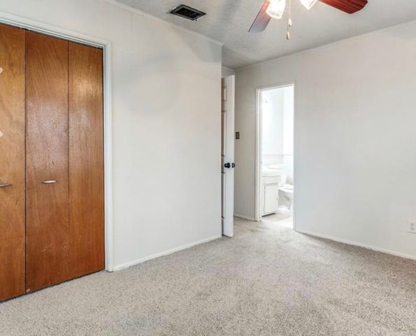 4744 Richard Street, Forest Hill, TX 76119