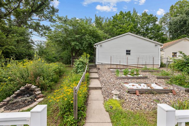 1439 45 Avenue, Rock Island, IL 61201