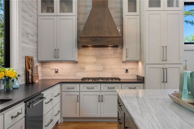 915 Reflection Trail, West Union, SC 29696