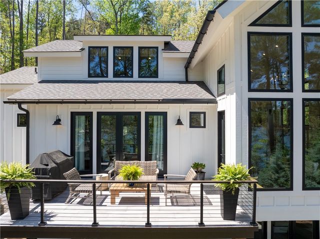 915 Reflection Trail, West Union, SC 29696