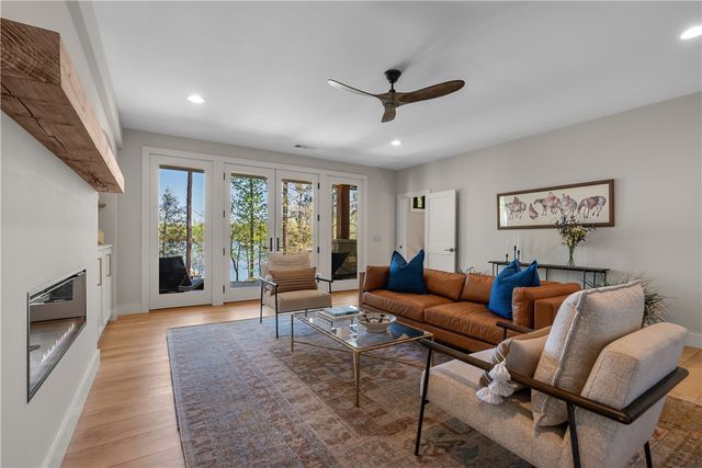 915 Reflection Trail, West Union, SC 29696