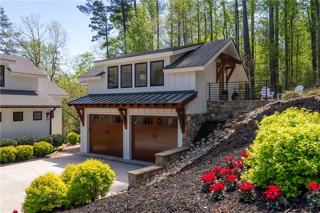 915 Reflection Trail, West Union, SC 29696