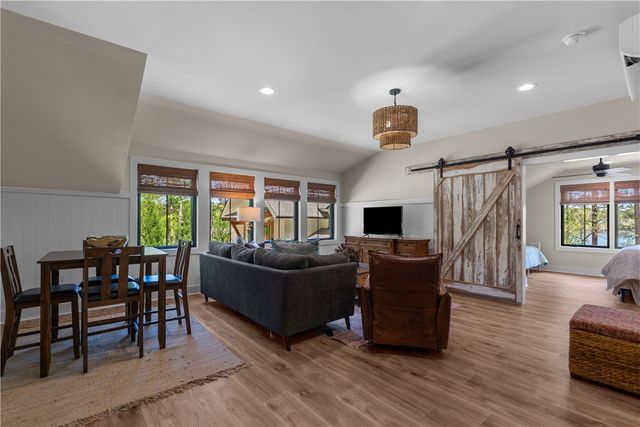 915 Reflection Trail, West Union, SC 29696
