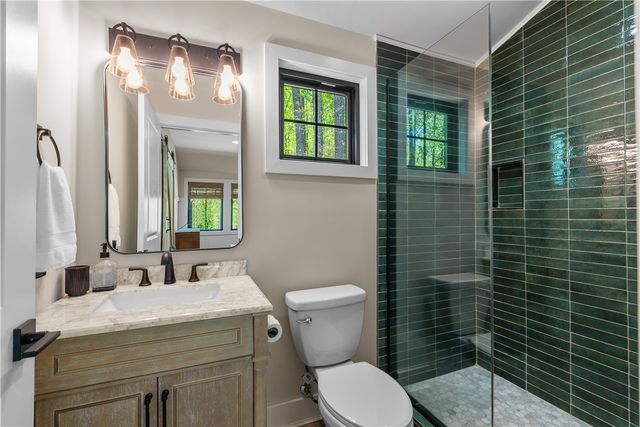 915 Reflection Trail, West Union, SC 29696