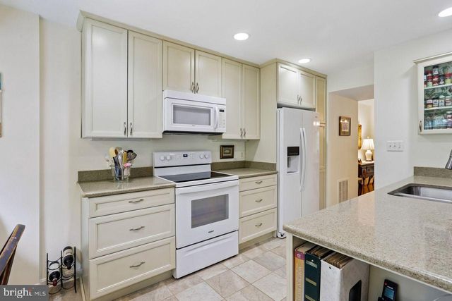 11333 ORCHARD LN, Reston, VA 20190
