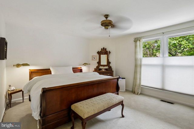 11333 ORCHARD LN, Reston, VA 20190
