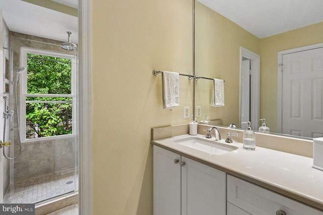 11333 ORCHARD LN, Reston, VA 20190