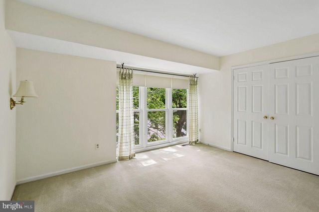 11333 ORCHARD LN, Reston, VA 20190