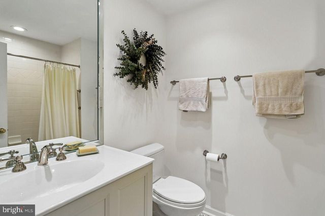11333 ORCHARD LN, Reston, VA 20190