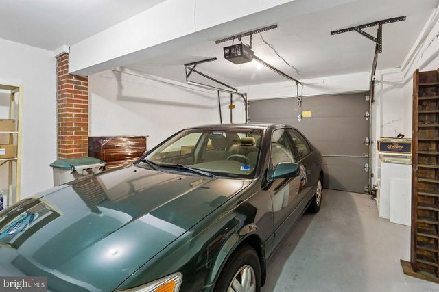 11333 ORCHARD LN, Reston, VA 20190
