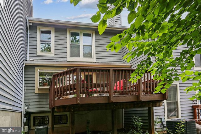 11333 ORCHARD LN, Reston, VA 20190