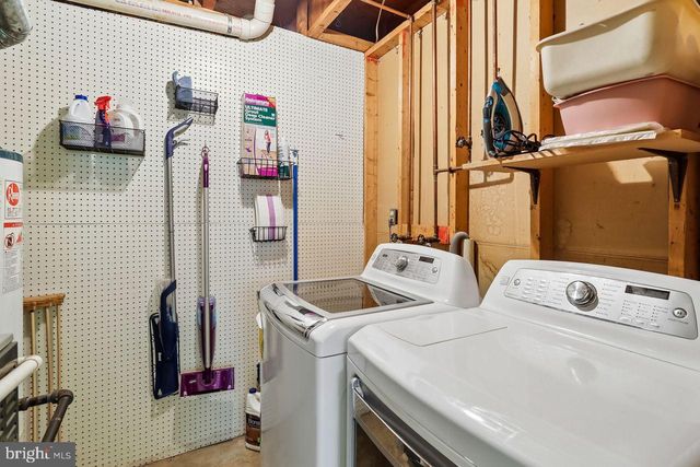 11333 ORCHARD LN, Reston, VA 20190