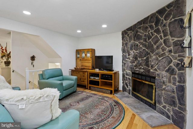11333 ORCHARD LN, Reston, VA 20190