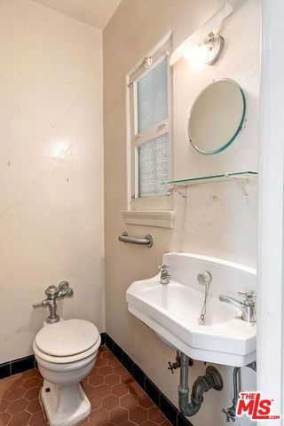 10524 Wilkins Avenue, Los Angeles, CA 90024