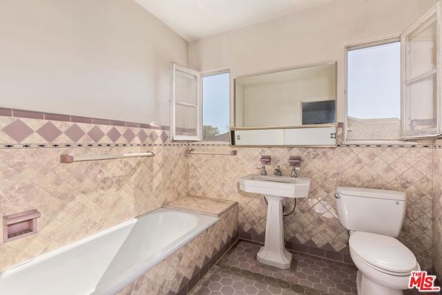 10524 Wilkins Avenue, Los Angeles, CA 90024